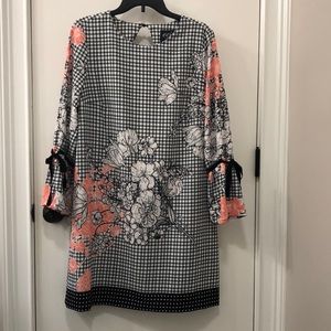 COPY - eci New York Floral and Gingham Dress size 8
